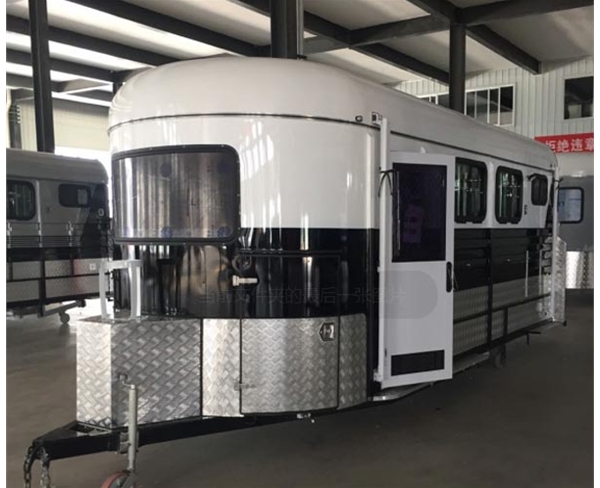 移動(dòng)警務(wù)車(chē)